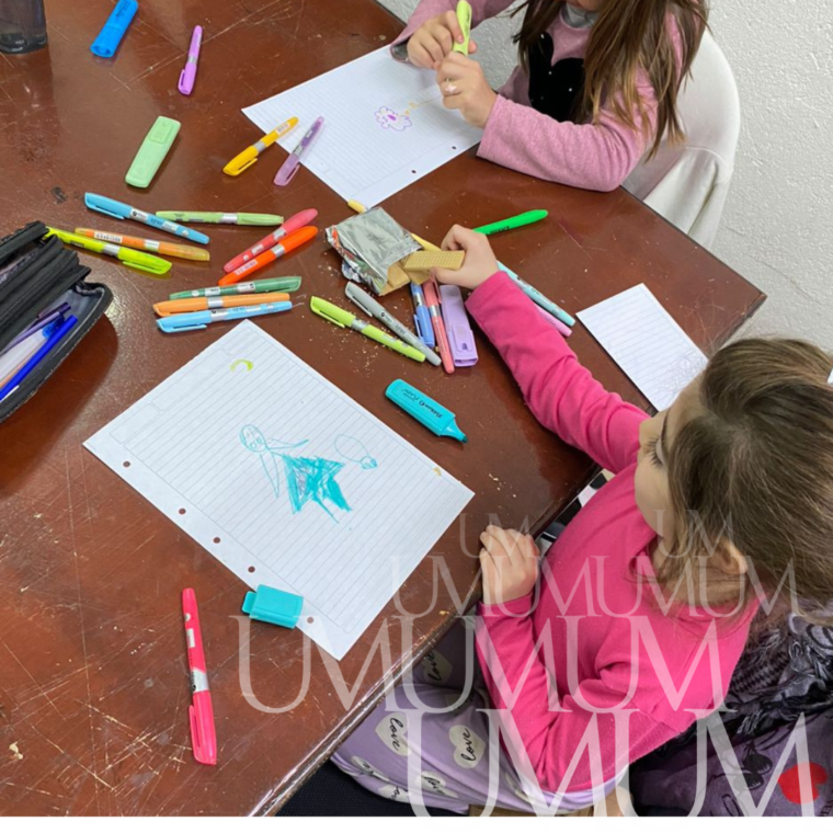 Niños destinatarios de las prendas